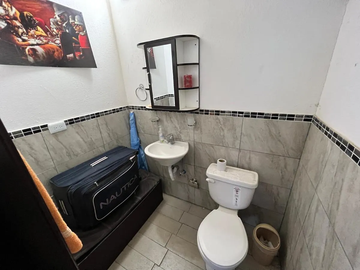 Casa Independiente Con Piscina, Bar Y Sala De Juegos Quito Ecuador